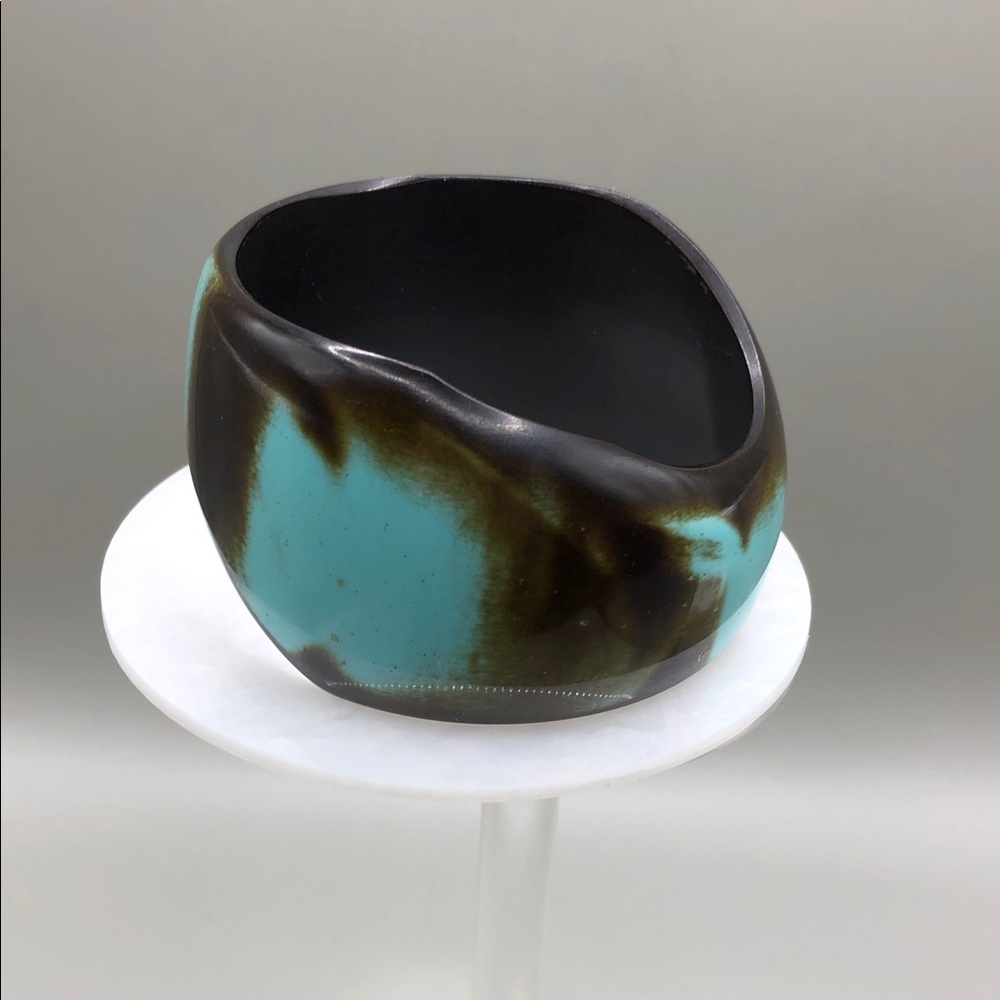 Asymmetric turquoise splatter effect resin bangle bracelet trendy statement look